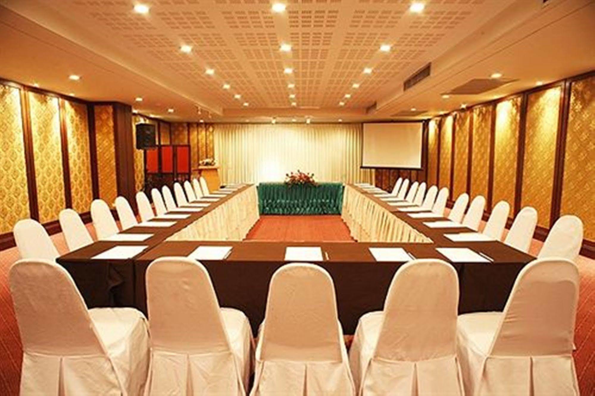Royal Peninsula Hotel Chiangmai Chiang Mai Dış mekan fotoğraf