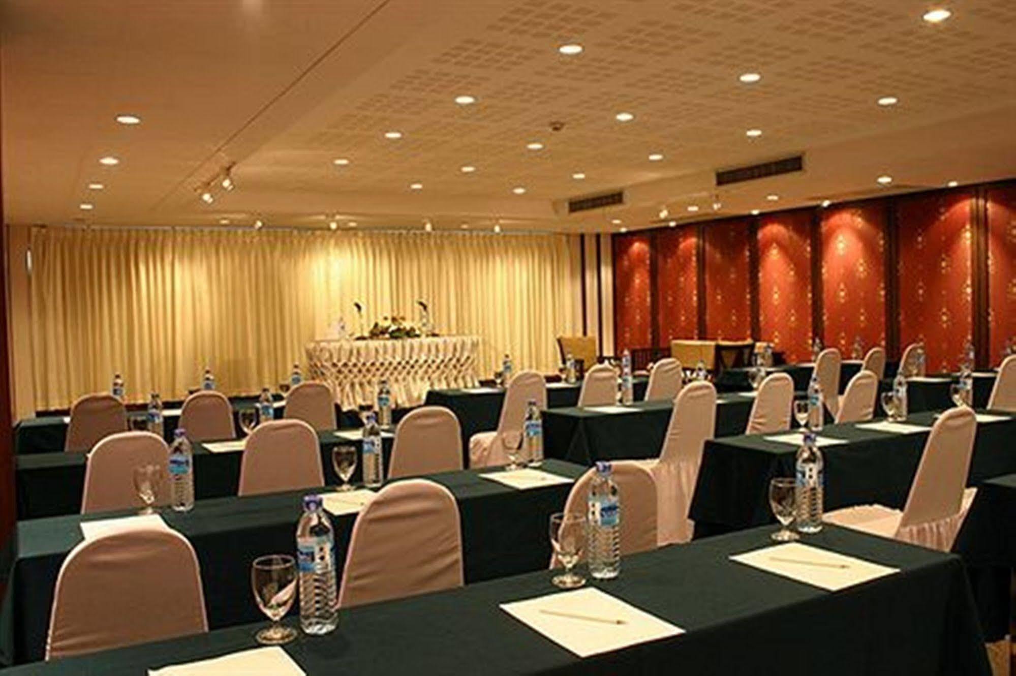 Royal Peninsula Hotel Chiangmai Chiang Mai Dış mekan fotoğraf