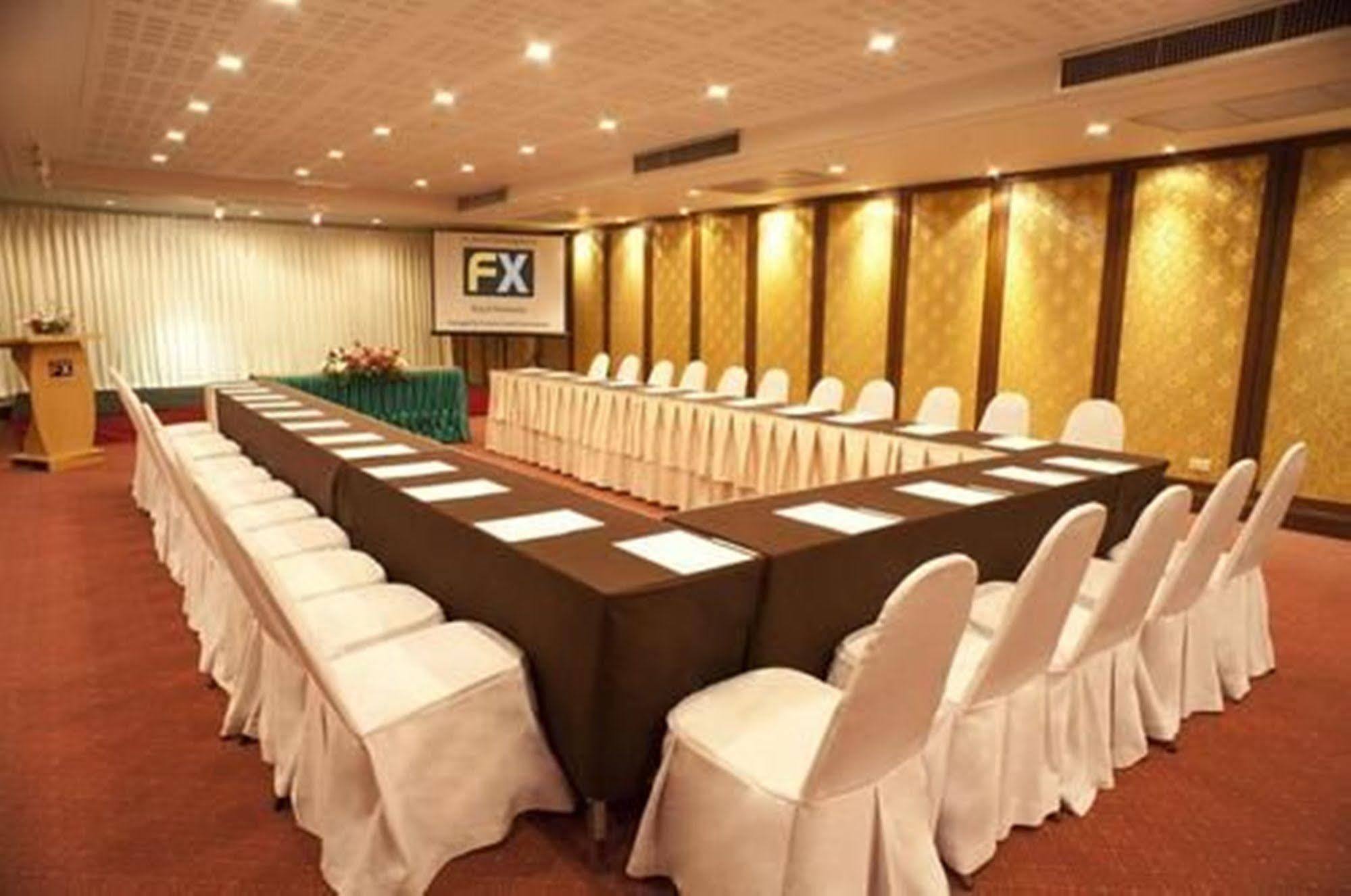 Royal Peninsula Hotel Chiangmai Chiang Mai Dış mekan fotoğraf